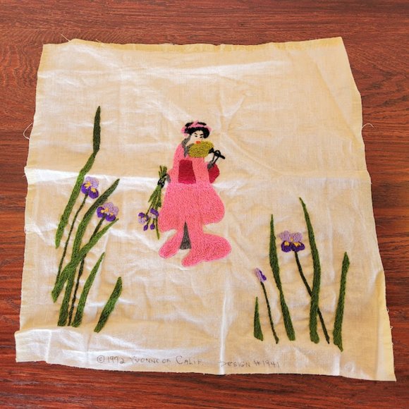 Vintage 1972 Embroidery Handmade Asian Lady Geisha Iris Slow Stitch Cottagecore - Picture 4 of 14